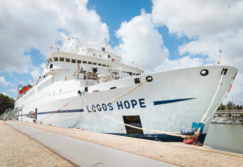 معهد العلوم البحرية في البترون يختتم العام بزيارة السفينة لوغوس هوب