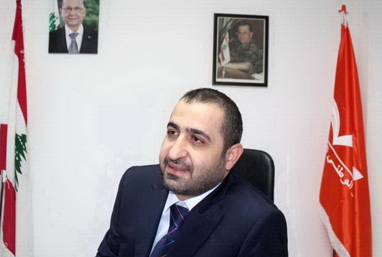 غسان عطالله القادم من كوكب نيبيرو الأسطوري!